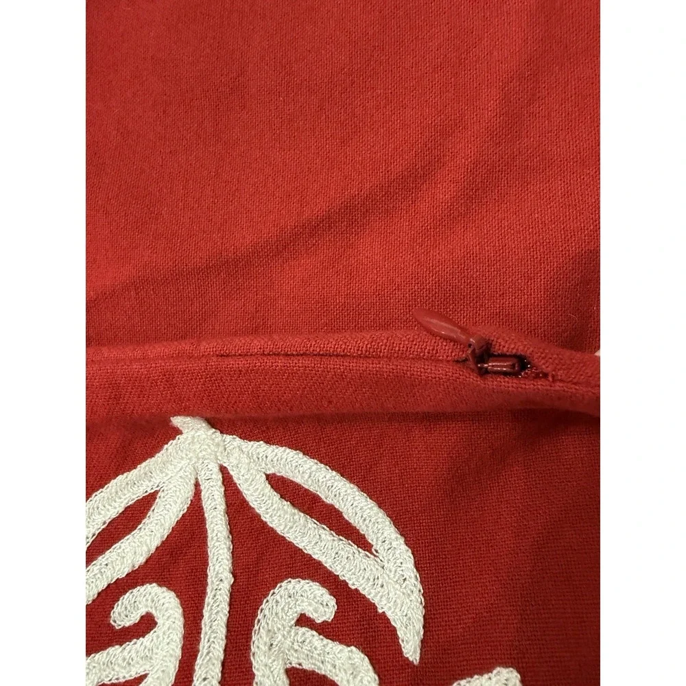 Pottery Barn Red Kyla Pillow Slip Case Embroidered White Medallion‎ 18x18